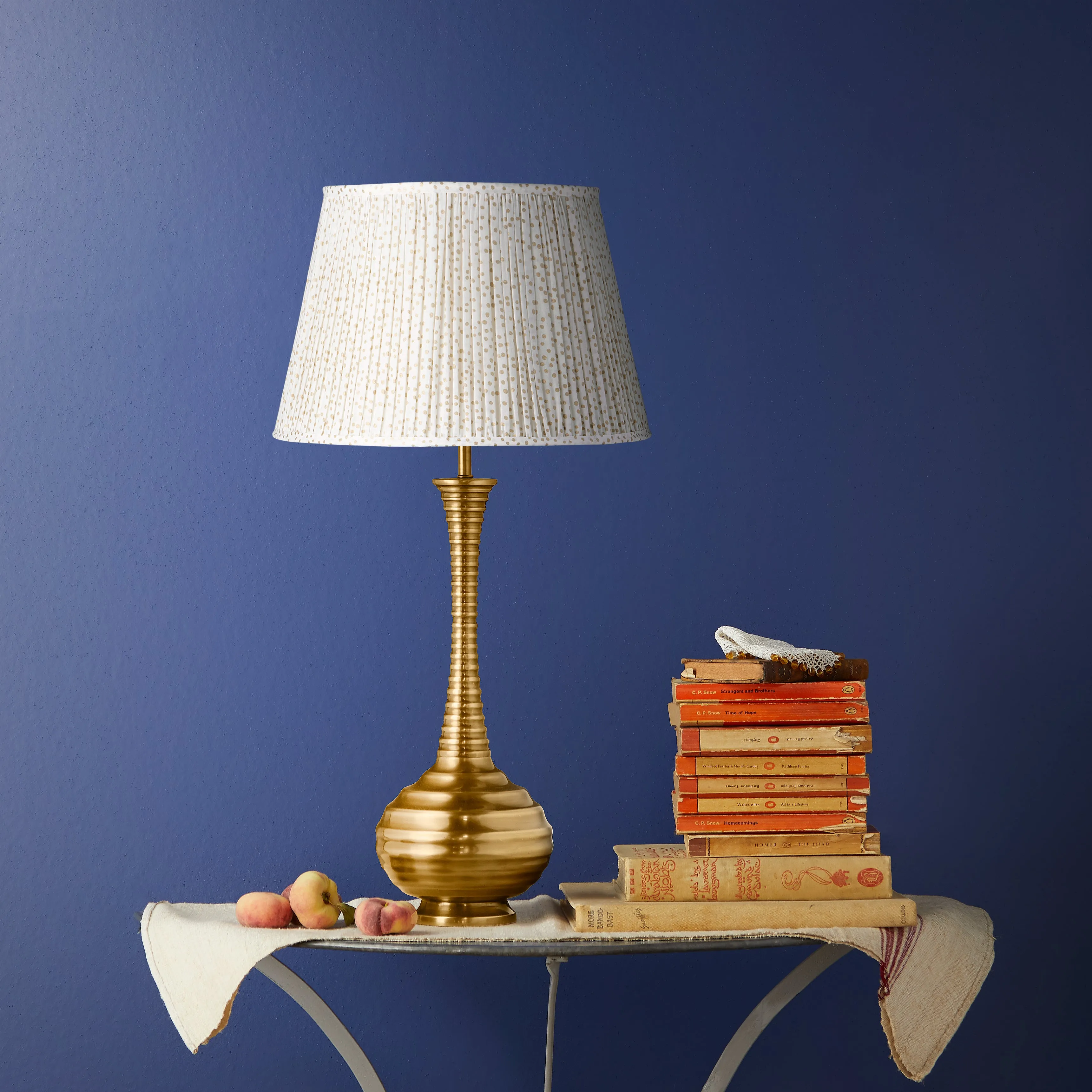 25cm empire shade in gold dotty