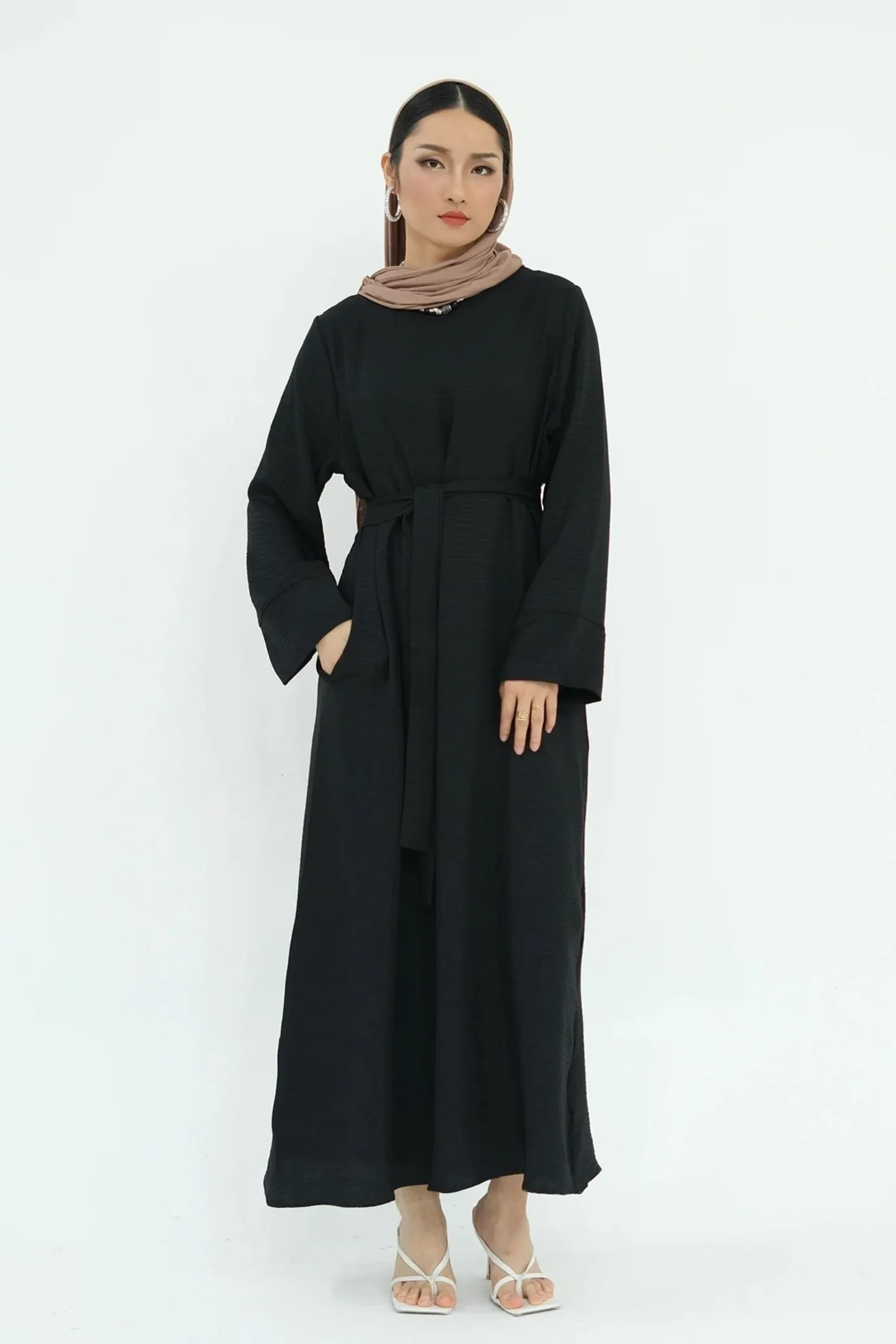 Aya Closed Abaya - Black