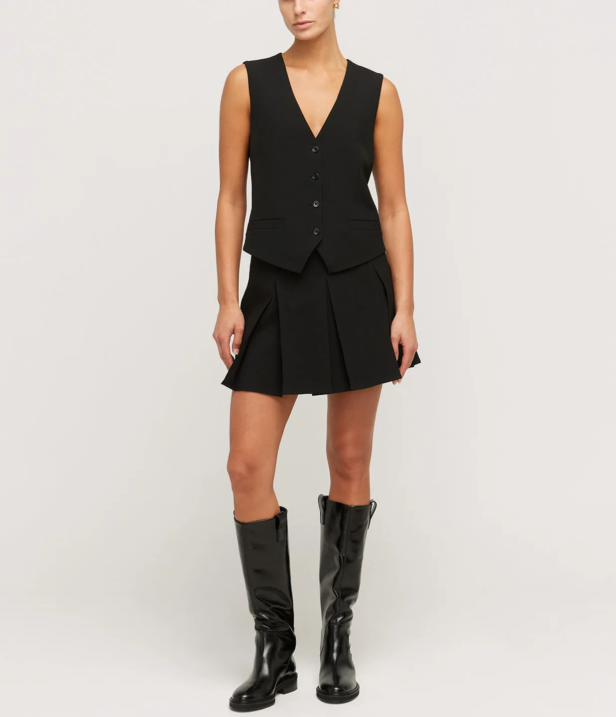 Konno Pleated Mini Skirt in Black