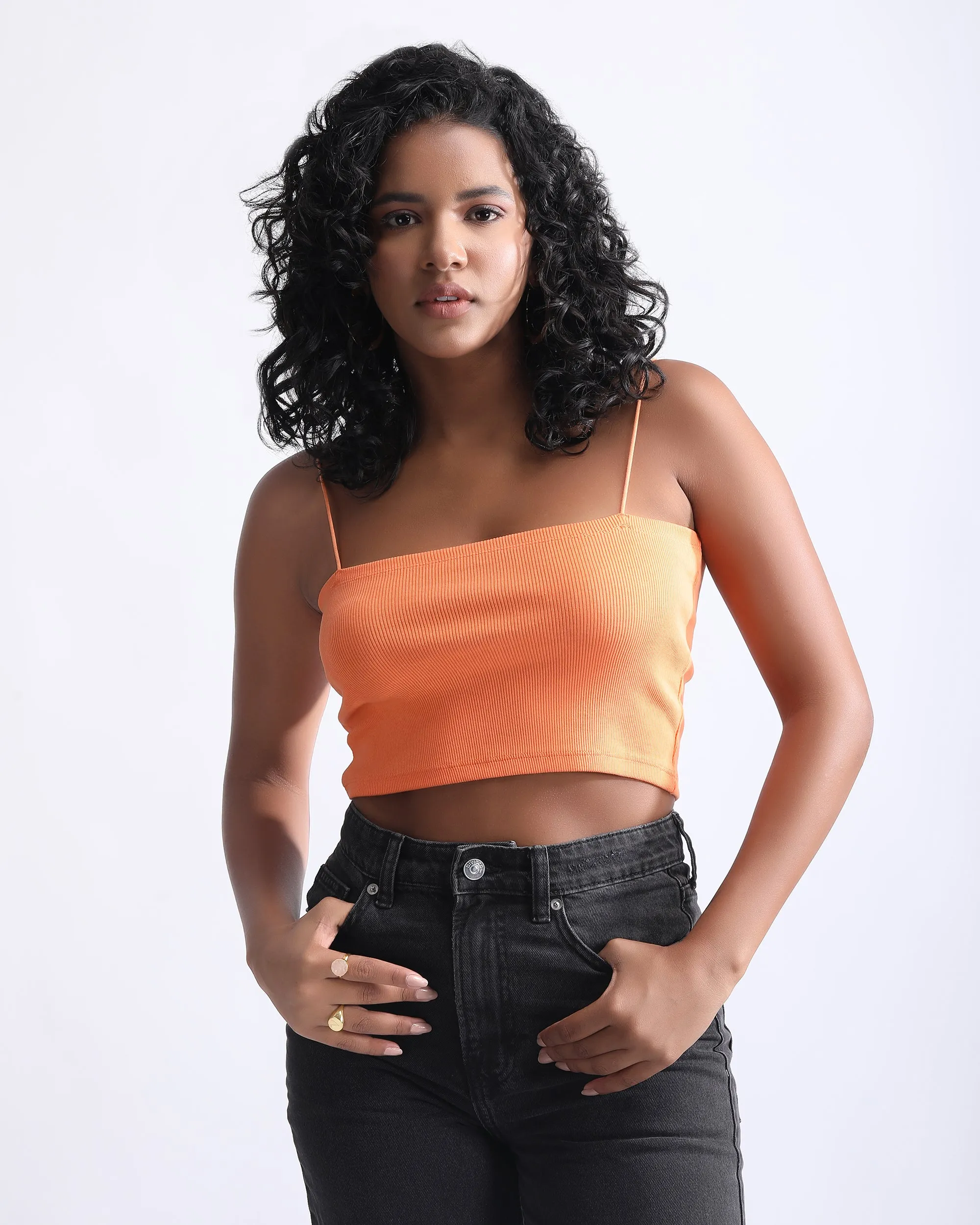 SPAGHETTI STRAP RIBBED CROP TOP