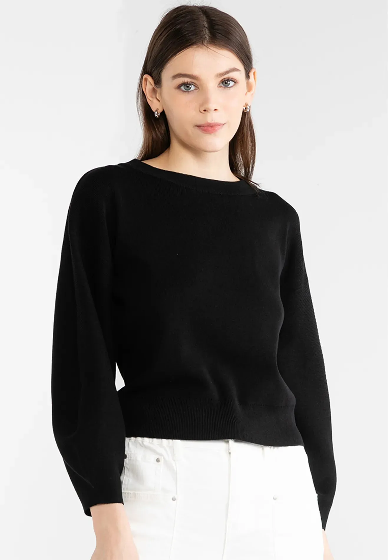 VOIR JEANS Hey Summer Collection: Plain Solid Colour Knitted Sweatshirt
