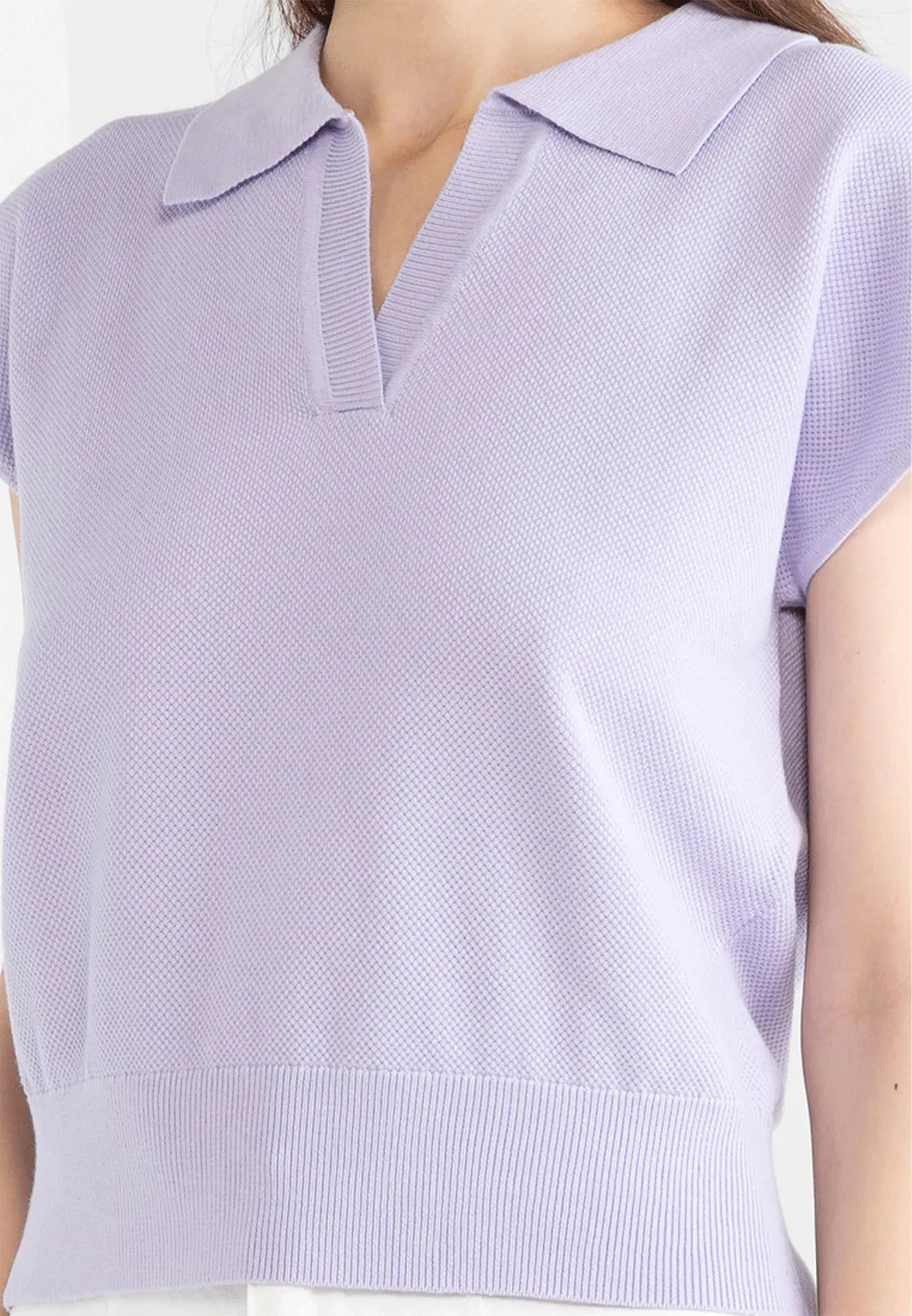 VOIR JEANS Hey Summer Collection: V-Neck Short Sleeves Boxy Top